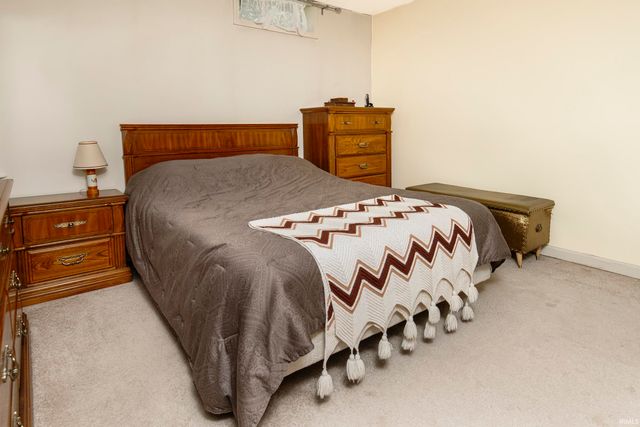 151 White Lane, Bedford, IN 47421