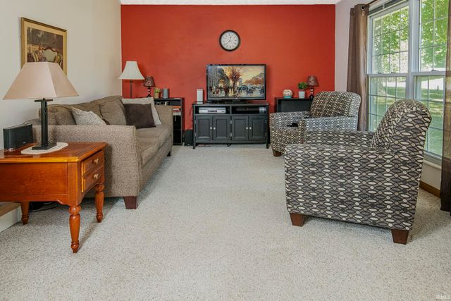 151 White Lane, Bedford, IN 47421