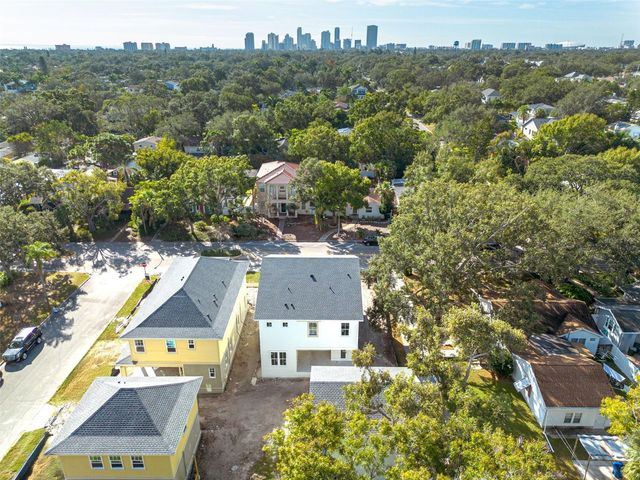 211 30TH AVENUE N, St Petersburg, FL 33704