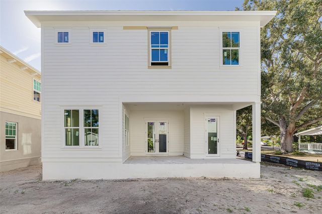 211 30TH AVENUE N, St Petersburg, FL 33704