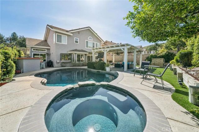 21955 Jeffers Lane, Saugus, CA 91350