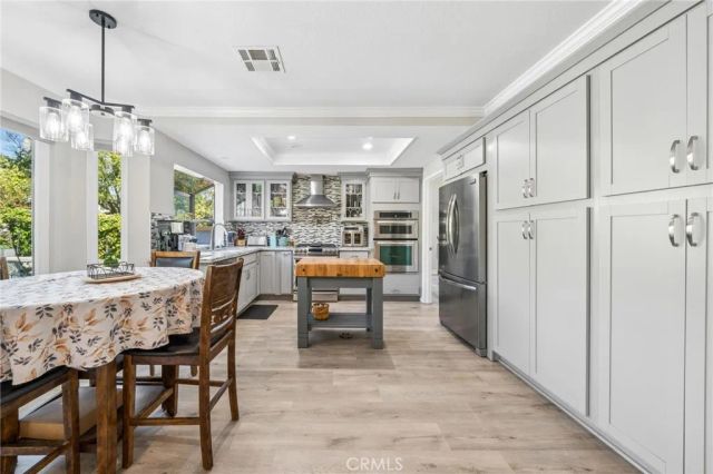 21955 Jeffers Lane, Saugus, CA 91350