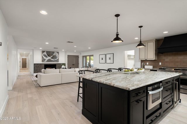 4605 E ORANGE Drive, Phoenix, AZ 85018