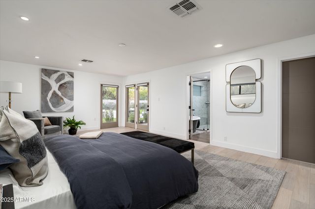 4605 E ORANGE Drive, Phoenix, AZ 85018