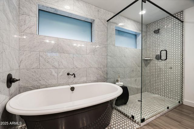 4605 E ORANGE Drive, Phoenix, AZ 85018