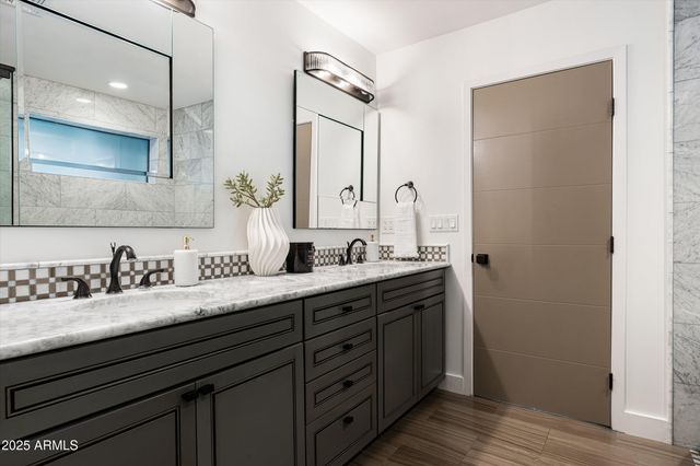 4605 E ORANGE Drive, Phoenix, AZ 85018