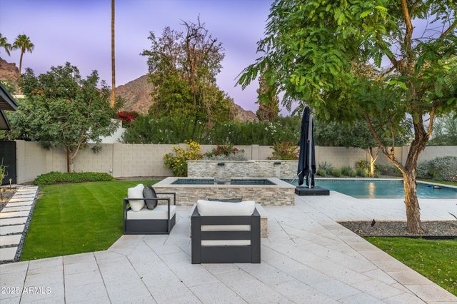 4605 E ORANGE Drive, Phoenix, AZ 85018