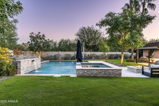 4605 E ORANGE Drive, Phoenix, AZ 85018