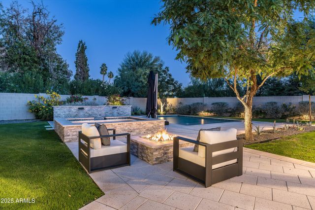 4605 E ORANGE Drive, Phoenix, AZ 85018