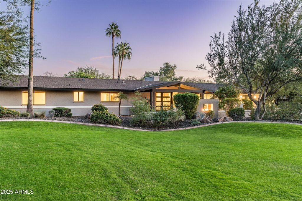 4605 E ORANGE Drive, Phoenix, AZ 85018