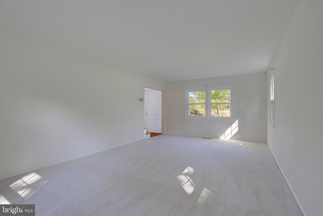 2811 BARBERRY LN, Bowie, MD 20715