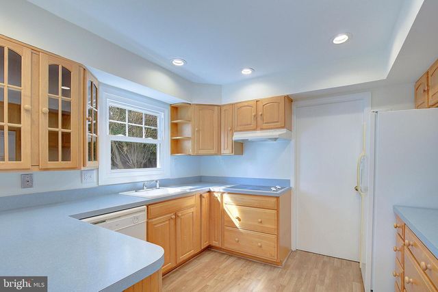 2811 BARBERRY LN, Bowie, MD 20715