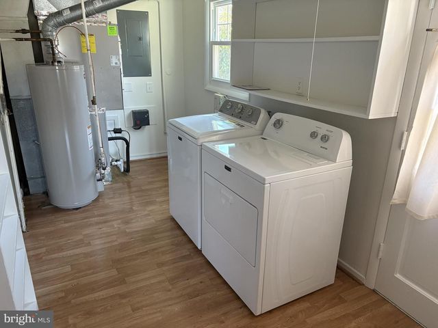 2811 BARBERRY LN, Bowie, MD 20715