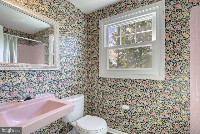 2811 BARBERRY LN, Bowie, MD 20715