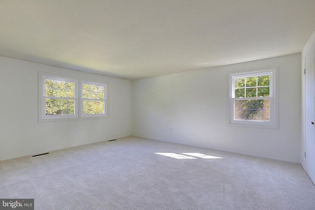 2811 BARBERRY LN, Bowie, MD 20715