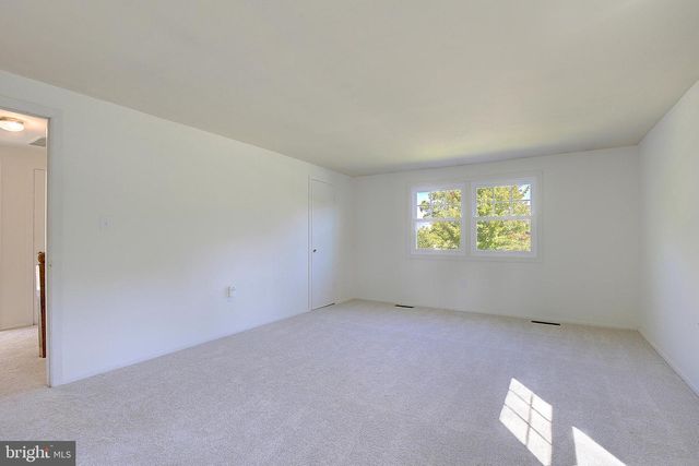 2811 BARBERRY LN, Bowie, MD 20715