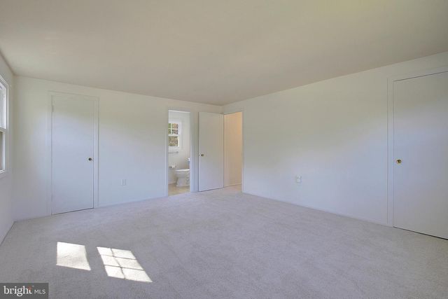 2811 BARBERRY LN, Bowie, MD 20715