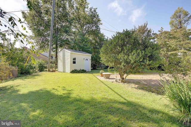 2811 BARBERRY LN, Bowie, MD 20715