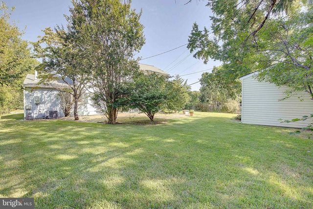 2811 BARBERRY LN, Bowie, MD 20715