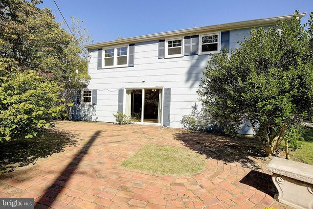 2811 BARBERRY LN, Bowie, MD 20715