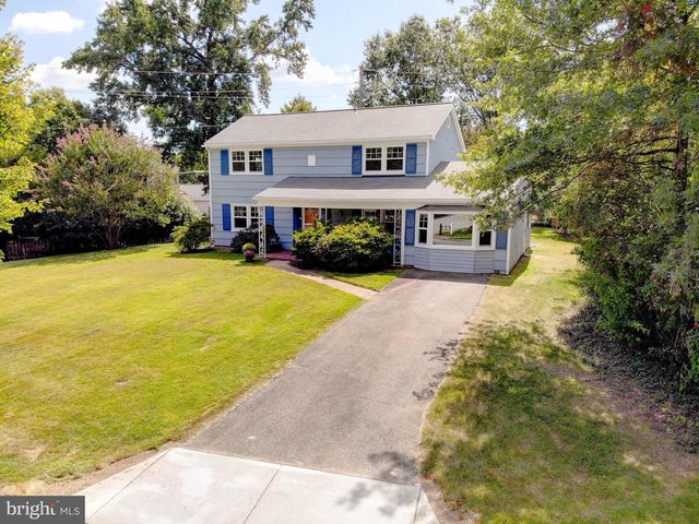 2811 BARBERRY LN, Bowie, MD 20715