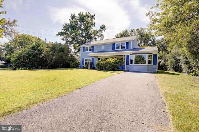 2811 BARBERRY LN, Bowie, MD 20715