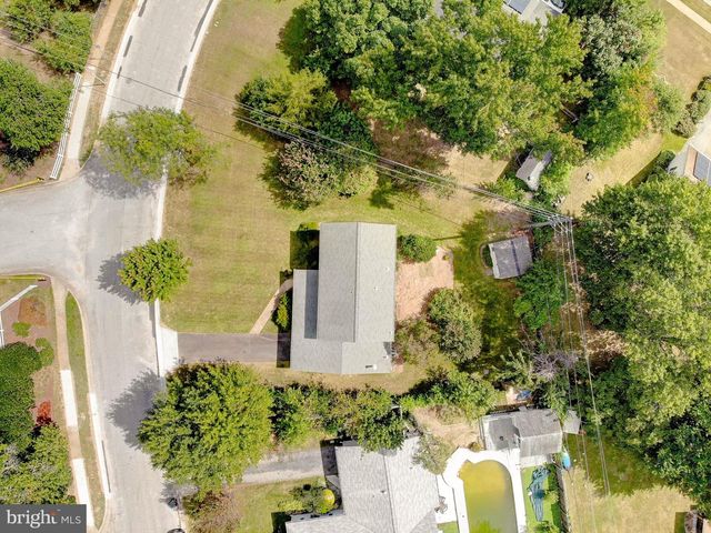 2811 BARBERRY LN, Bowie, MD 20715