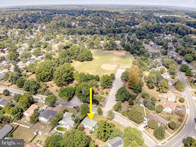 2811 BARBERRY LN, Bowie, MD 20715