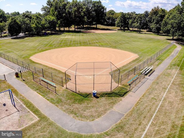 2811 BARBERRY LN, Bowie, MD 20715