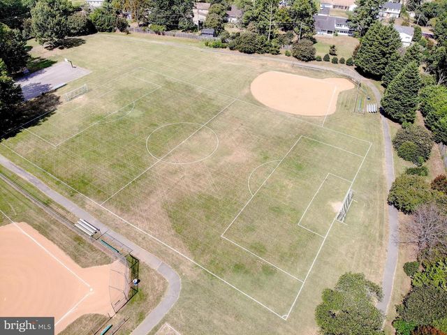 2811 BARBERRY LN, Bowie, MD 20715