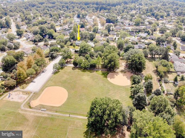 2811 BARBERRY LN, Bowie, MD 20715