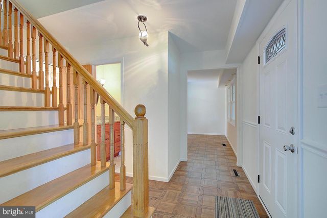 2811 BARBERRY LN, Bowie, MD 20715