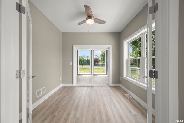 1621 GRANDLAKE Court, Pekin, IL 61554