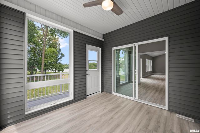 1621 GRANDLAKE Court, Pekin, IL 61554