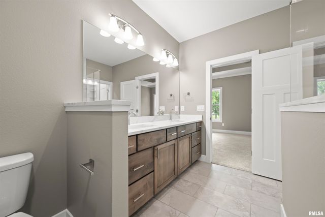 1621 GRANDLAKE Court, Pekin, IL 61554