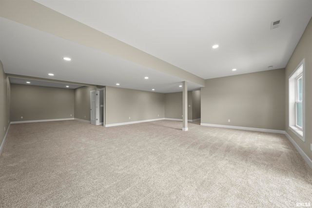 1621 GRANDLAKE Court, Pekin, IL 61554