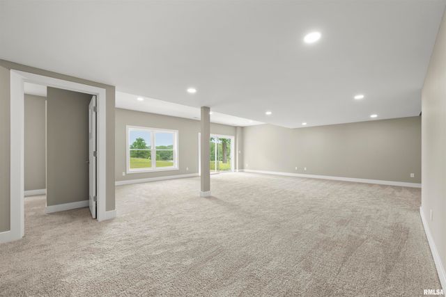 1621 GRANDLAKE Court, Pekin, IL 61554