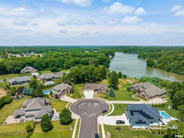 1621 GRANDLAKE Court, Pekin, IL 61554