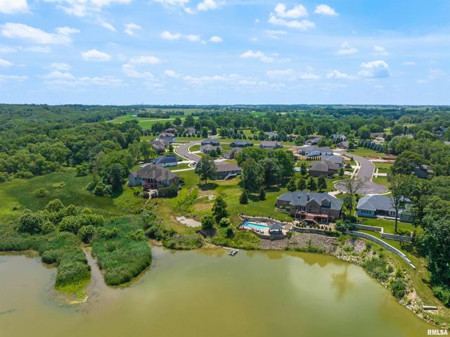 1621 GRANDLAKE Court, Pekin, IL 61554
