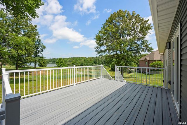 1621 GRANDLAKE Court, Pekin, IL 61554