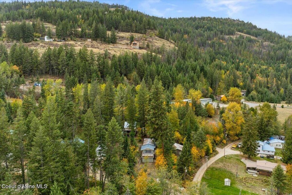 304 W GARFIELD BAY RD, Sagle, ID 83860 photo 2