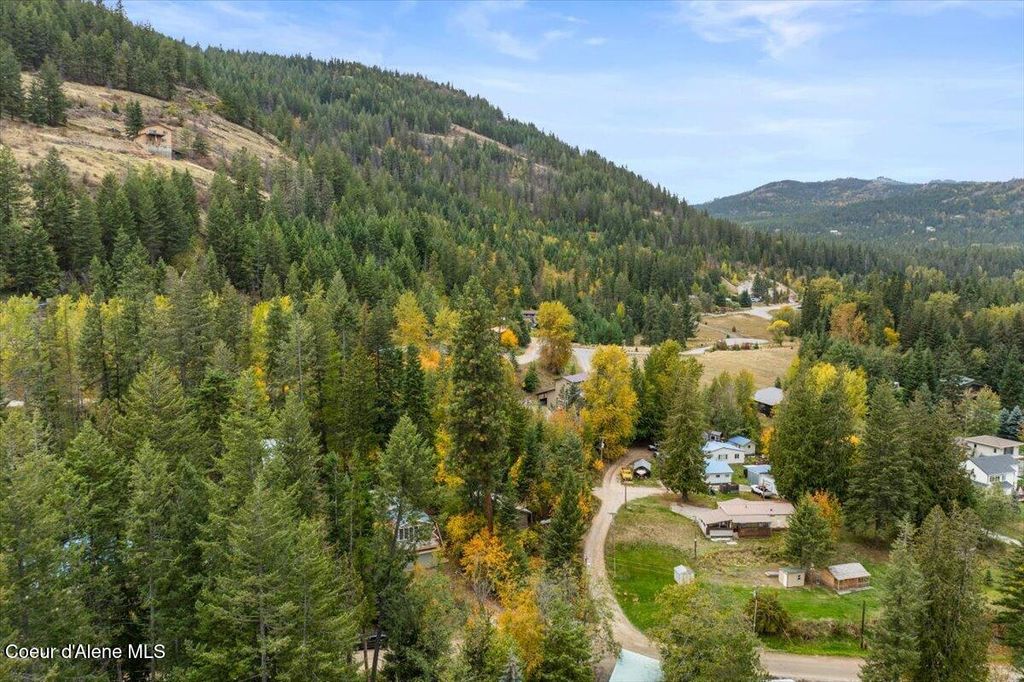 304 W GARFIELD BAY RD, Sagle, ID 83860 photo 3