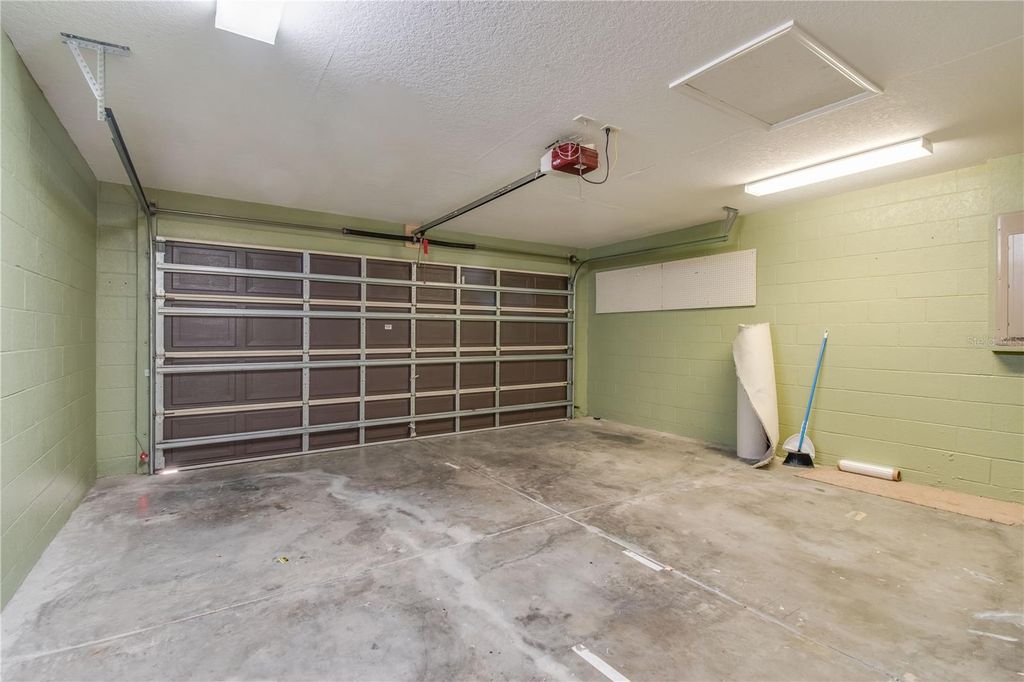 Image 27 of property listing at 6375 SW 63RD STREET, Ocala, FL 34474