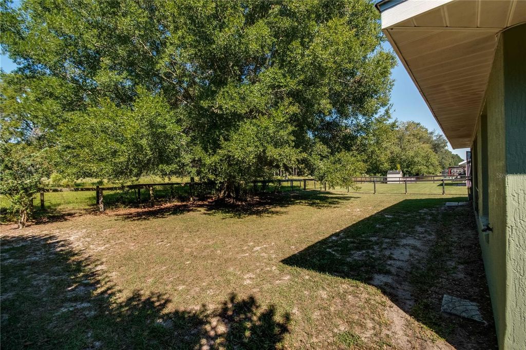 Image 31 of property listing at 6375 SW 63RD STREET, Ocala, FL 34474