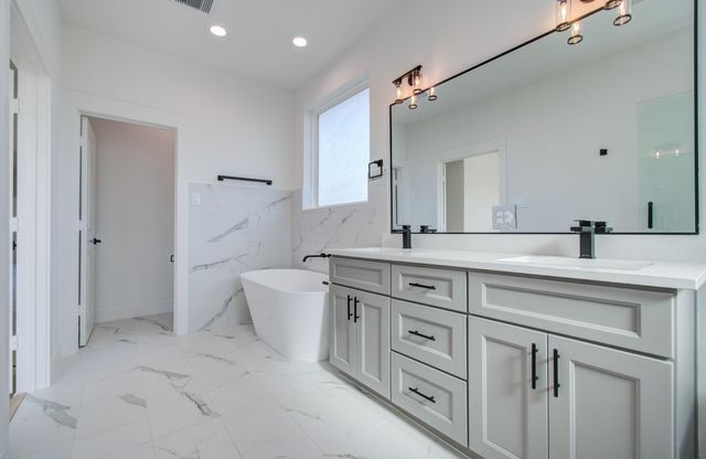 4425 Providence Street, Houston, TX 77020