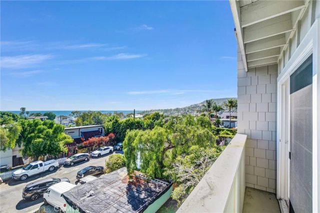 575 Through A, Laguna Beach, CA 92651