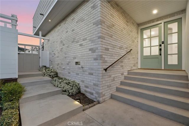 575 Through A, Laguna Beach, CA 92651