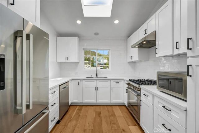 575 Through A, Laguna Beach, CA 92651