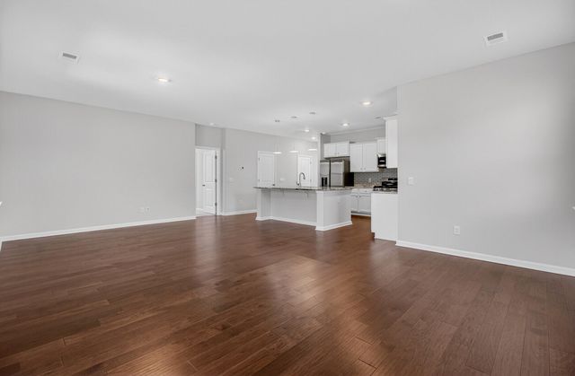 405 Canal Crossing Way, Huger, SC 29450