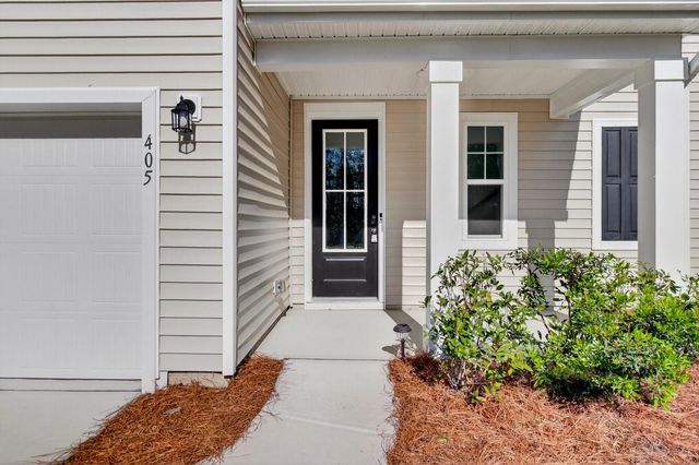 405 Canal Crossing Way, Huger, SC 29450